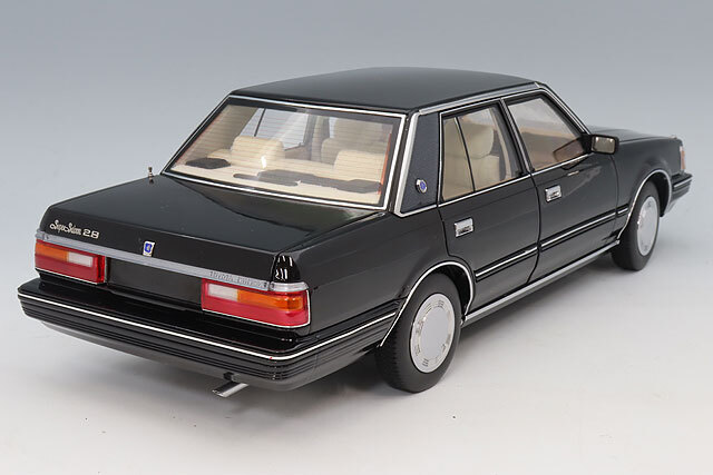 1/18 トヨタ　クラウン ミニカー 1/18 トヨタ クラウン NZG 1/18 TOYOTA CROWN 2012 BLACK