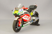 Amazon.co.jp: ☆ ミニチャンプス 1/18 ホンダ RC213V 2016 モト