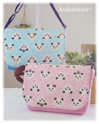 【パンダさんのファミリー】肩掛けかばん（サイズ変更料込み）