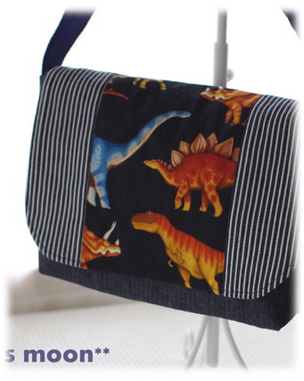 【リアルな恐竜】肩掛けかばん（サイズ変更料込み）