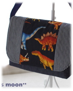 【リアルな恐竜】肩掛けかばん（サイズ変更料込み）