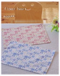 入園グッズランチョンマットフラワーハート柄トップ