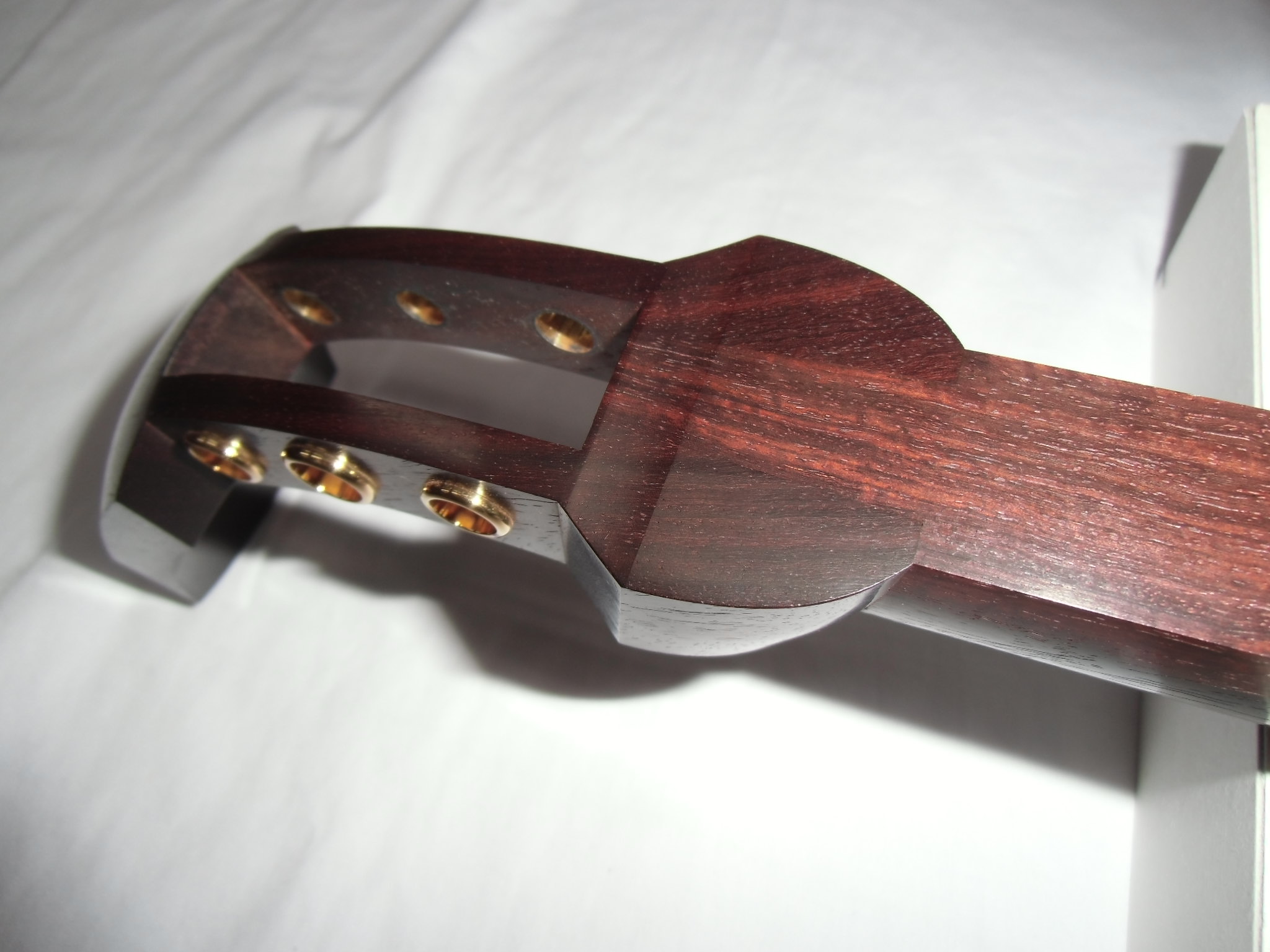 新品三味線　並み紅木地唄