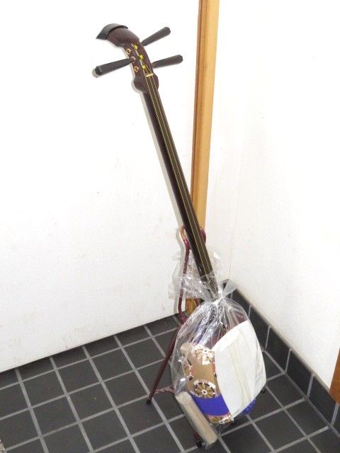 三味線・お琴の老舗 菊岡 中むら】新品三味線 上ランク紅木 地唄 黒檀