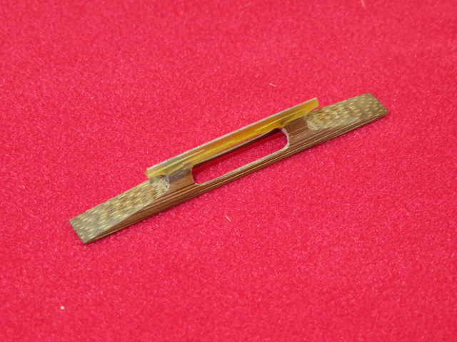 津軽三味線用　竹駒　半水牛