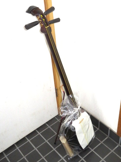 中古三味線　紅木　津軽