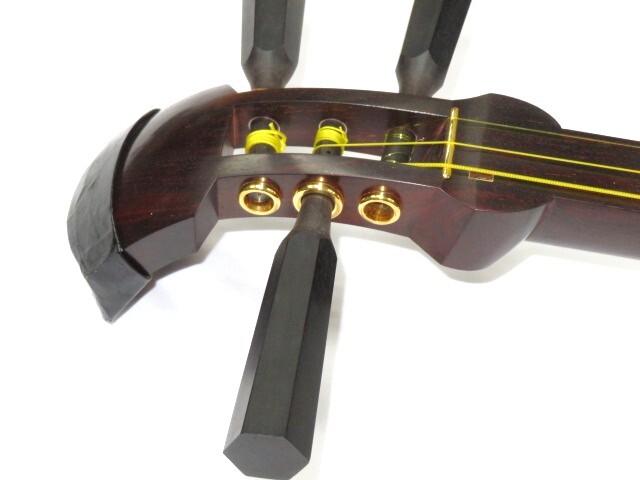 中古三味線　紅木　津軽