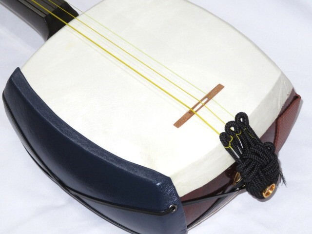 中古三味線　紅木　津軽