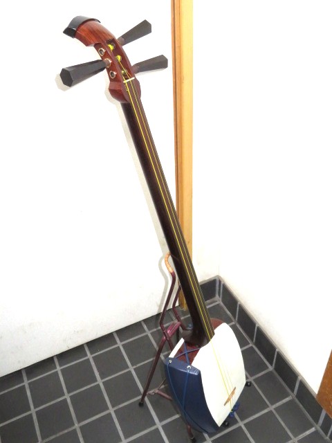 中古三味線　紅木　津軽