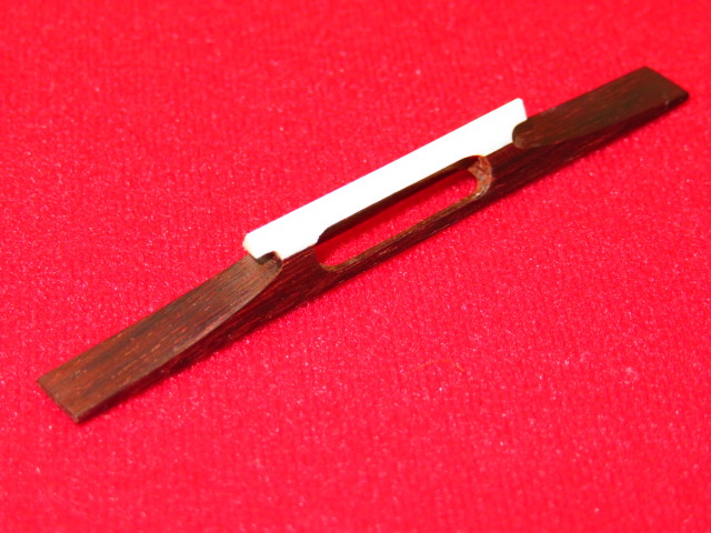 三味線・お琴の老舗 菊岡 中むら】津軽三味線用 紅木駒 半象牙 2分幅