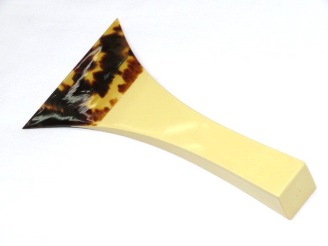 津軽三味線先べっ甲バチ 希少品】津軽三味線バチ ネオ甲 撥 亀甲 鼈甲 べっ甲 和楽器