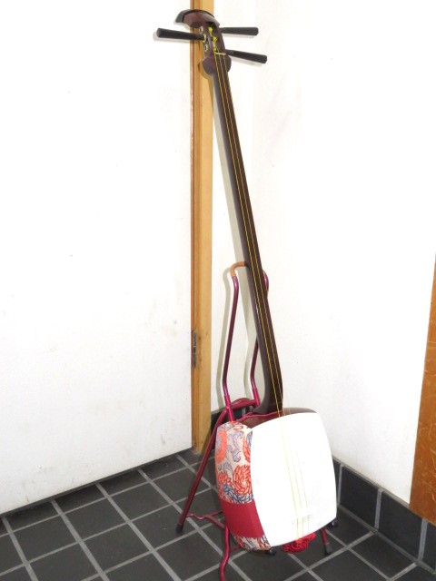 三味線・お琴の老舗 菊岡 中むら】中古三味線本体 特上紅木 長唄 銀細 