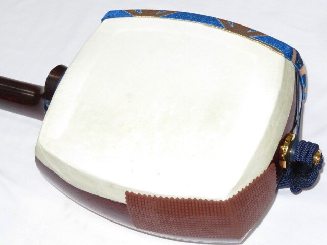 高級紅木三味線　綾杉胴　東さわり　中棹　現状　破れあり 特上）津軽紅木三味線セット 子持ち綾杉胴付 | 和楽器市場·新館