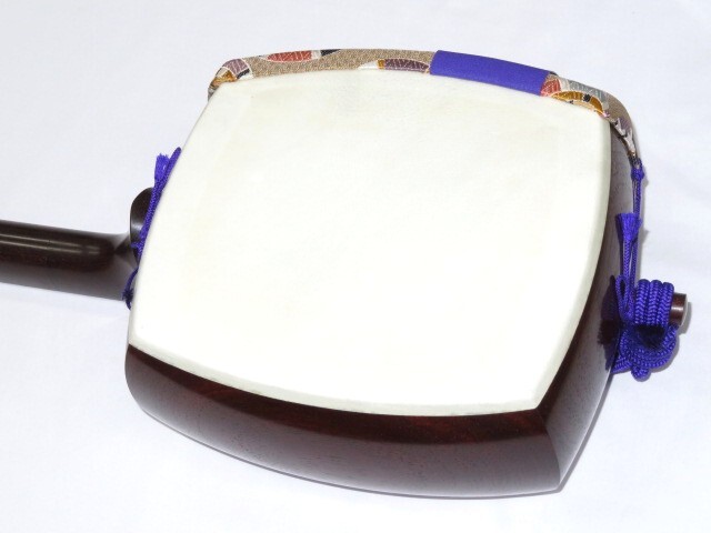 三味線・お琴の老舗 菊岡 中むら】新品三味線 上ランク紅木 地唄 黒檀