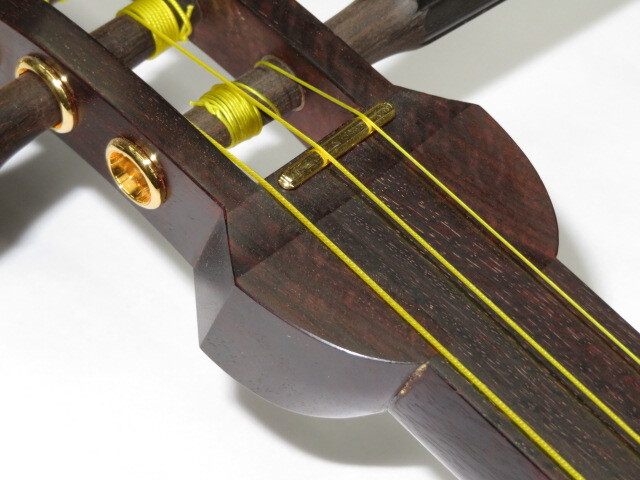 三味線・お琴の老舗 菊岡 中むら】新品三味線 上ランク紅木 地唄 黒檀