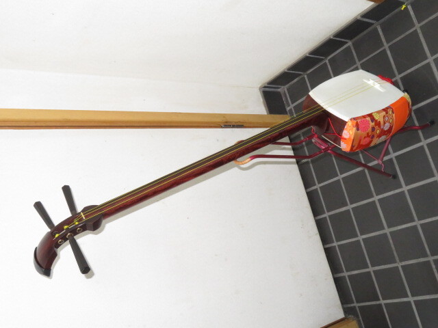 中古三味線　紅木　地唄