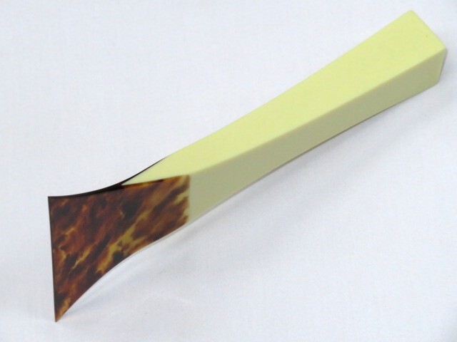 三味線　鼈甲撥　手元はプラ 三味線 鼈甲撥 ※手元プラスチック 送料無料】 日本製 津軽三味線用