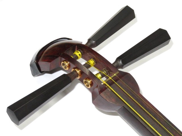 新品三味線　紅木津軽
