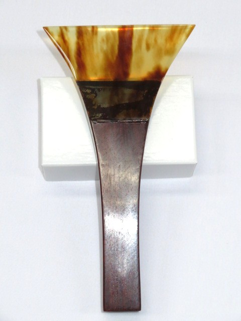 三味線・お琴の老舗 菊岡 中むら】中古 津軽三味線用 べっ甲撥 1枚物