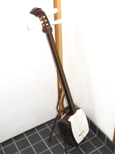 新品三味線　紅木津軽　綾杉胴