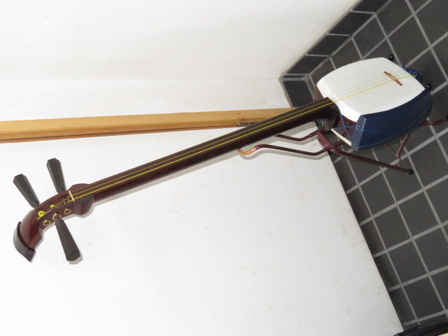 新品三味線　紅木　津軽