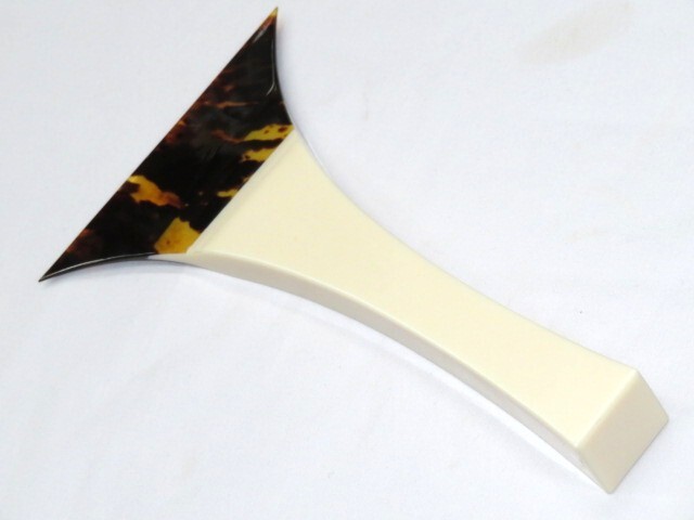 三味線・お琴の老舗 菊岡 中むら】地唄三味線用 津山べっ甲撥 004 七八