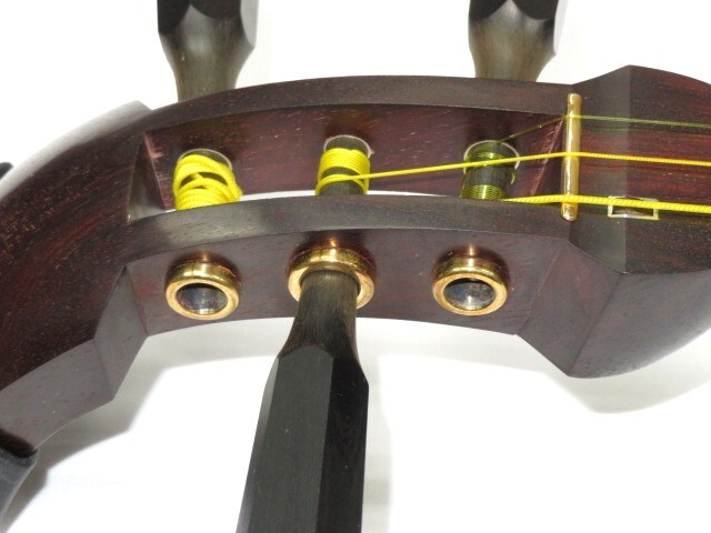 中古三味線　紅木　津軽