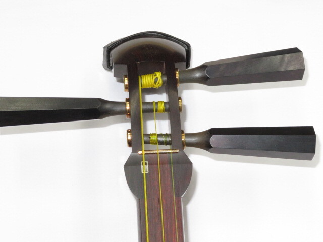 中古三味線　紅木　津軽