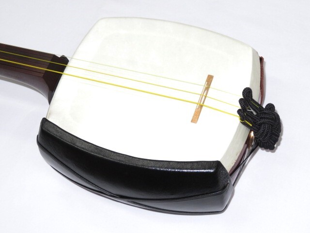 中古三味線　紅木　津軽