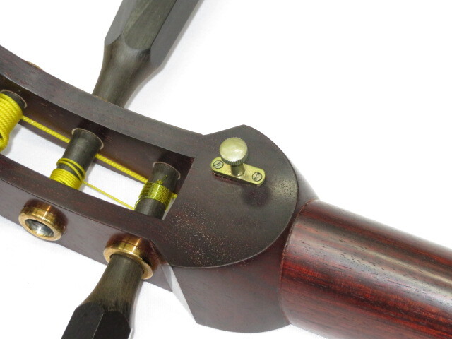 中古三味線　紅木　津軽