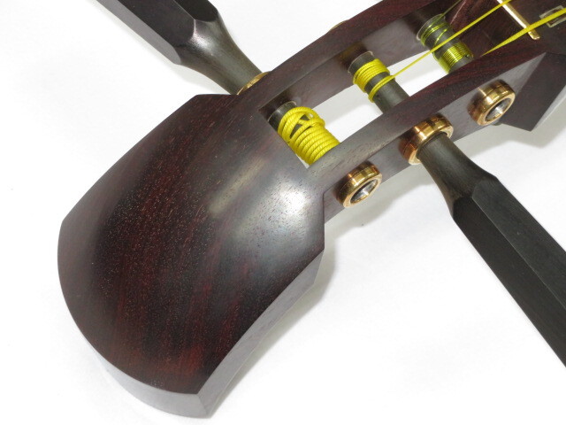 中古三味線　紅木　津軽