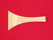 三味線・お琴の老舗 菊岡 中むら】 菊岡 中むらの職人が1丁ずつ