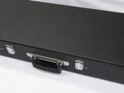 【中古】津軽三味線 ハードケース付き 中古☆津軽三味線 紅木 丸打胴 一本樋 中棹 ハードケース付き☆ - メルカリ