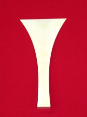 三味線・お琴の老舗 菊岡 中むら】 菊岡 中むらの職人が1丁ずつ丁寧に