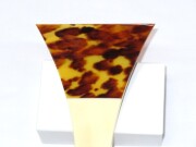 三味線・お琴の老舗 菊岡 中むら】 菊岡 中むらの職人が1丁ずつ丁寧に