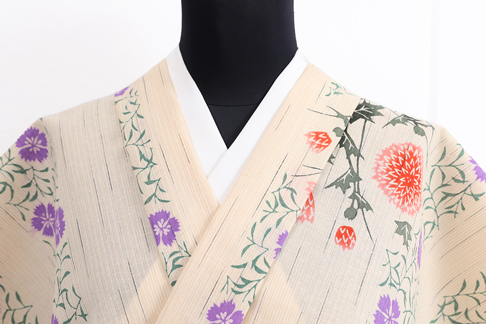 源氏物語 浴衣(ゆかた) 綿麻 注染 花 生成り×紫×赤 ◆女性にオススメ◆