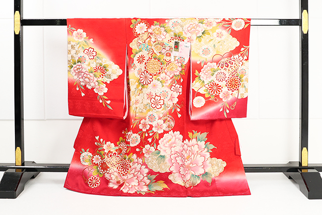 伝統的工芸品 女児着物 お宮参り祝い着 産着 赤地 手描き友禅 刺繍入 のしめ初着