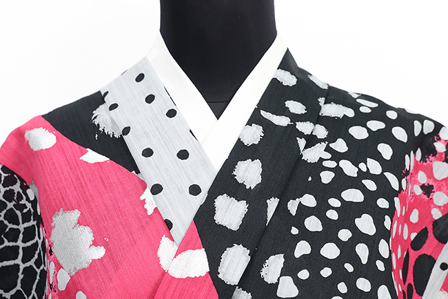 誉田屋源兵衛 浴衣(ゆかた) 綿麻 アンダルシア憧憬 黒×ピンク×箔 ◆男女兼用◆