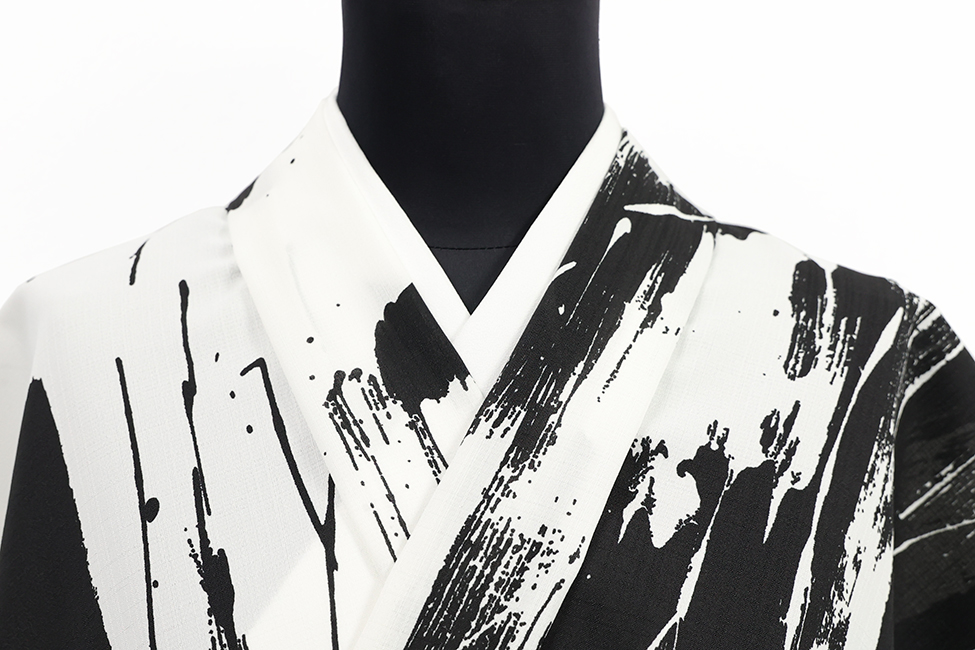 コシノジュンコ ポリエステル着物 浴衣 セオα 片身変わり オーダー仕立て付き 縦刷毛 白×黒