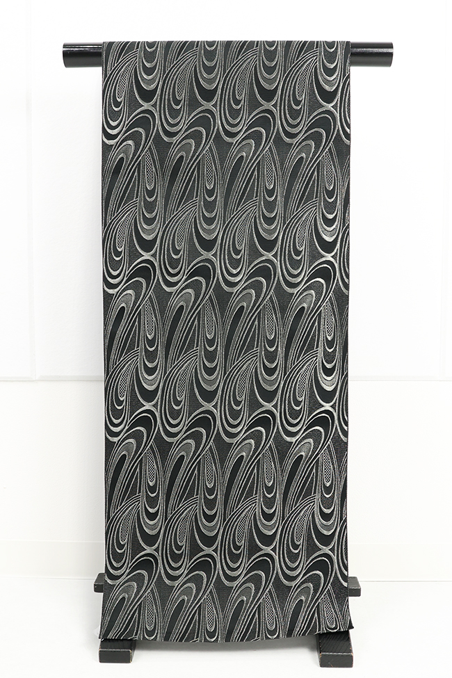 丹後 ワタマサ ひとえ八寸帯（兵児帯） 水型花 黒×プラチナ