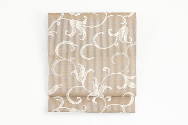 【価格はお問い合わせください】 西村織物 博多織 正絹 八寸名古屋帯 紋八寸 紋ひとえ 百合唐草  ベージュ×白