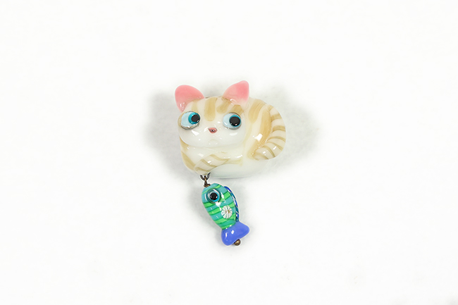 帯留め  猫   茶