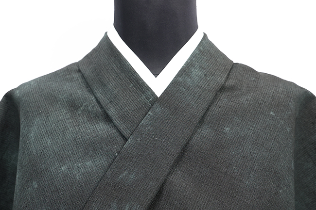 山勝染工 正絹 着物 紬 ネビュラス 籠染め 深緑