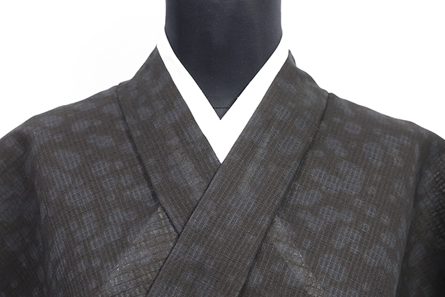 紺仁工房 綿麻紅梅 夏着物 ドット 黒