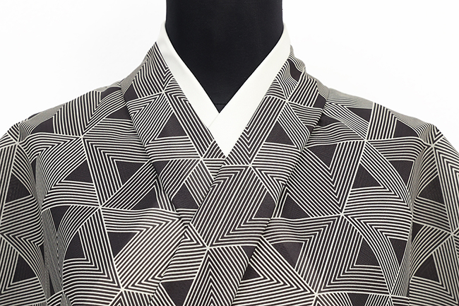 召しませ花 ポリエステル着物 浴衣 セオα 涼花（すずか）幾何学 三角 黒