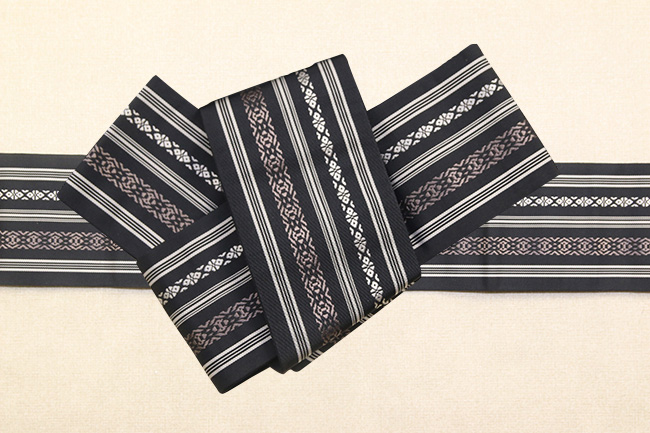 博多織 西村織物 正絹 角帯 上献上 献上柄 黒