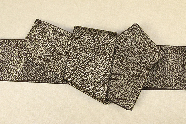 博多織 西村織物 正絹 角帯 道轍 織更紗 六花菱 茶