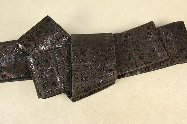 【価格はお問い合わせください】誉田屋源兵衛 角帯 本印伝宝尽くし 中茶