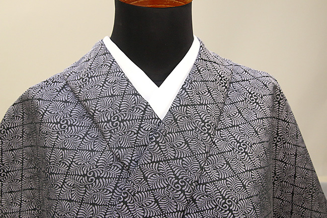 【受注生産品】ワタマサ 洗える正絹お召し着尺 諸口 広幅  シダ菱 黒×灰