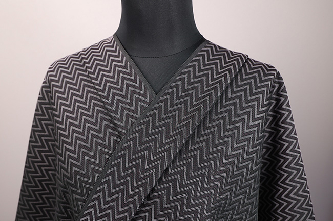 【受注生産品】ワタマサ 洗える正絹お召し着尺 諸口 広幅  ヘリンボーン 紫